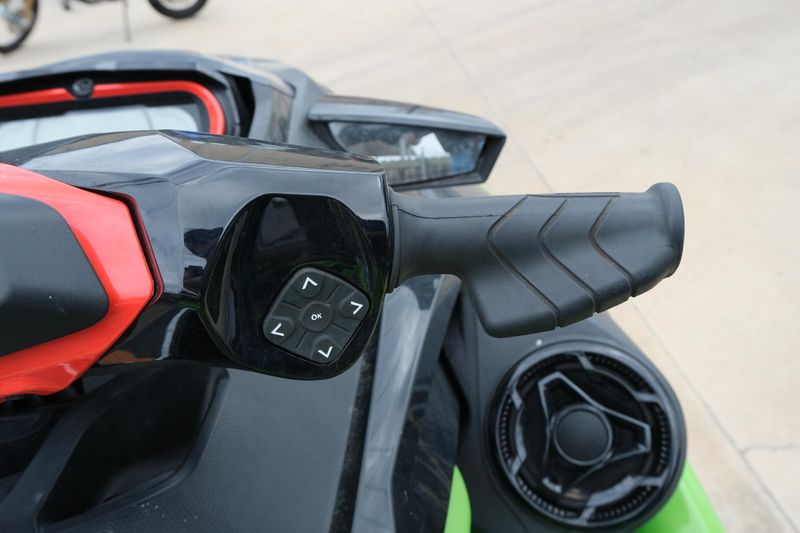 USED 2020 SEADOO PW RXTX 300 WITH SOUND Image 14