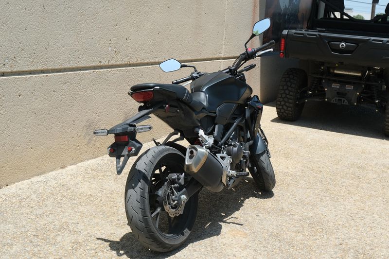 2024 Honda CB300R ABS BLACK Image 4