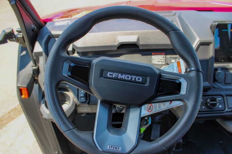 2025 CFMOTO UFORCE 1000 PRO BORDEAU RED Image 8