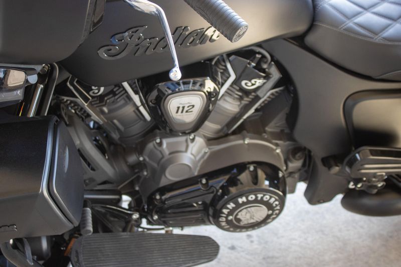 USED 2025 INDIAN MOTORCYCLE ROADMASTER POWER PLUS  DARK HORSE Image 7