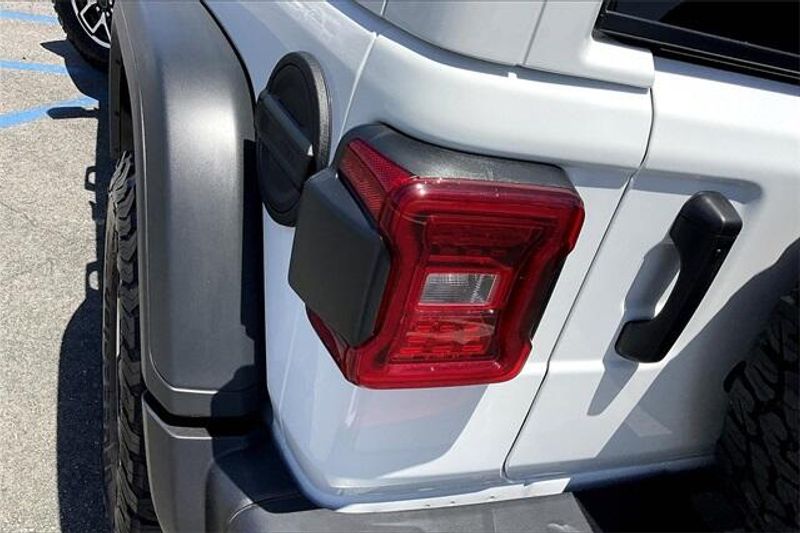 New 2025 Jeep Wrangler 4-door RubiconImage 12