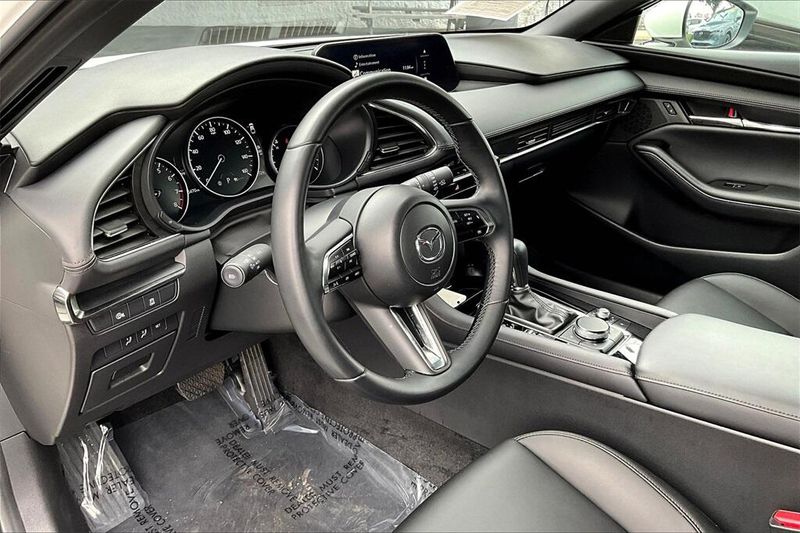 Used 2025 Mazda Mazda3 2.5 S Preferred PackageImage 9