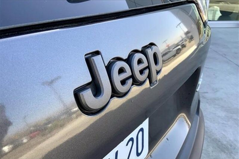 2019 Jeep Cherokee TrailhawkImage 31