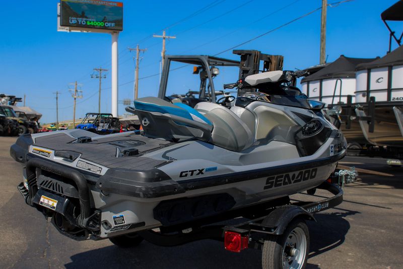 2021 SEADOO GTX 300 LTD SILVER Image 6