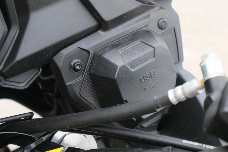 2023 Kawasaki VERSYS 650 LT METALLIC SPARK BLACK AND METALLIC FLAT SPARK BLACK Image 25