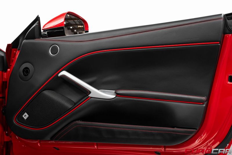 Used 2014 Ferrari F12 Berlinetta *CARBON FIBER LED STEERING WHEEL*Image 24