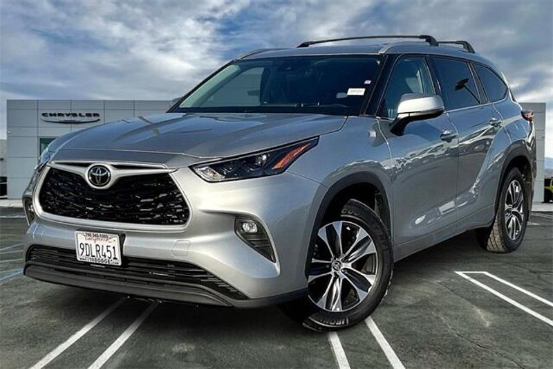 2022 Toyota Highlander XLEImage 1