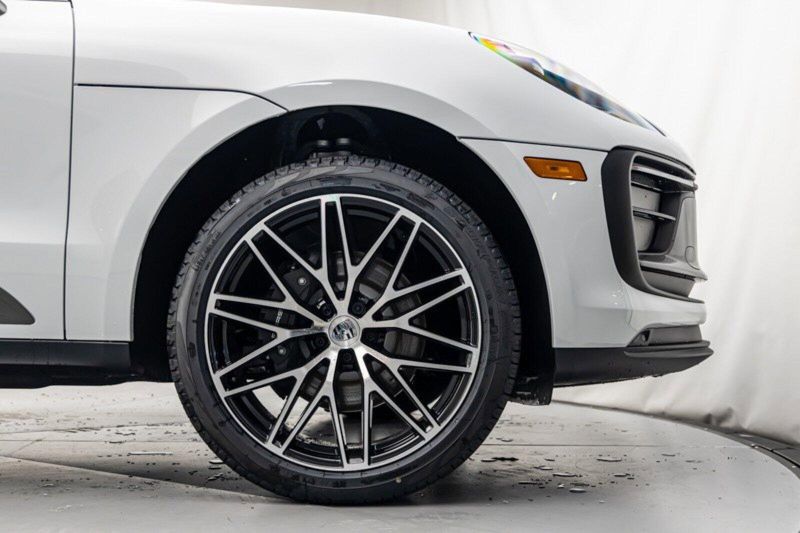 2024 Porsche Macan T in a Carrara White Metallic exterior color and Black w/Chalk Stitchinginterior. Lotus Manhattan 347-395-5714 lotusmanhattan.com 