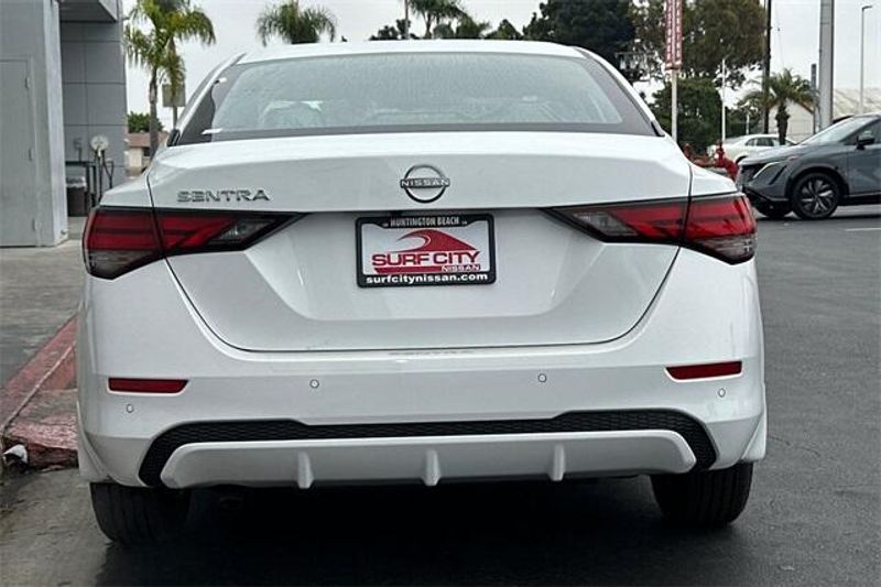 New 2025 Nissan Sentra SImage 4