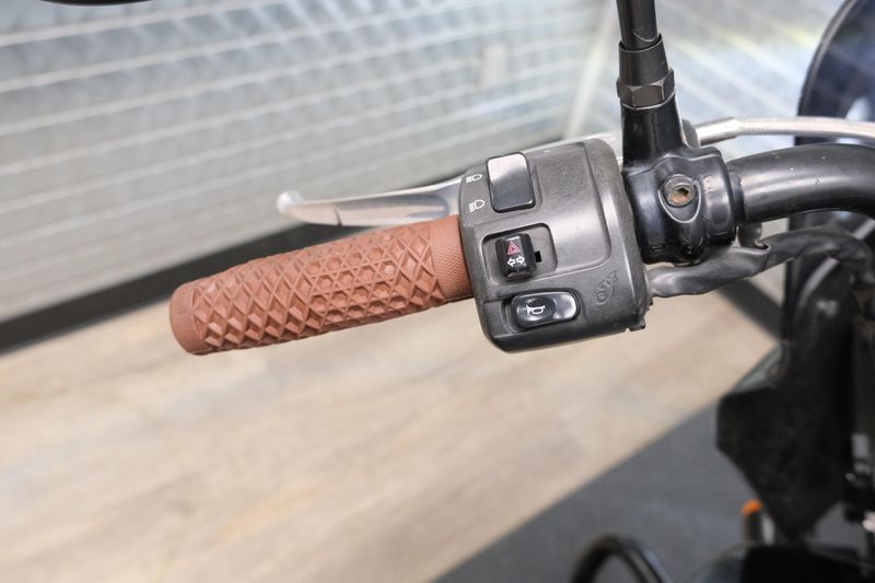 USED 2018 INDIAN MOTORCYCLE SCOUT BOBBER Image 16