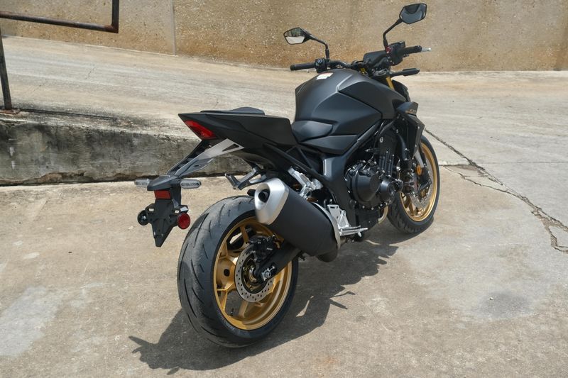 2025 Honda CB1000 HORNET SP MATTE BLACK METALLIC Image 3