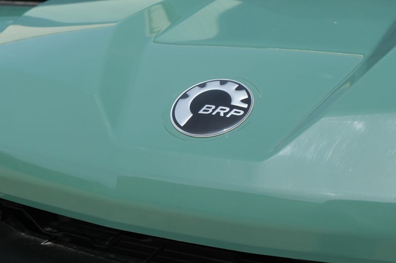 NEW 2026 CAN-AM DEFENDER MAX DPS HD7  in a COMPASS GREEN exterior color. Family PowerSports (877) 886-1997 familypowersports.com 