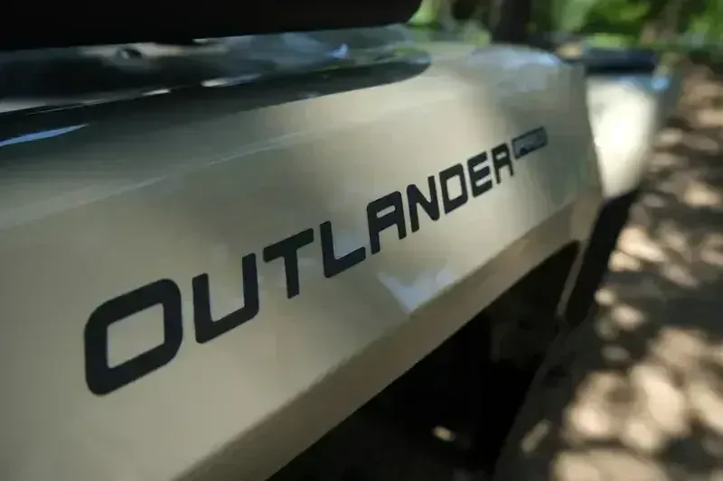 NEW 2025 CAN-AM OUTLANDER PRO HD5 Image 18