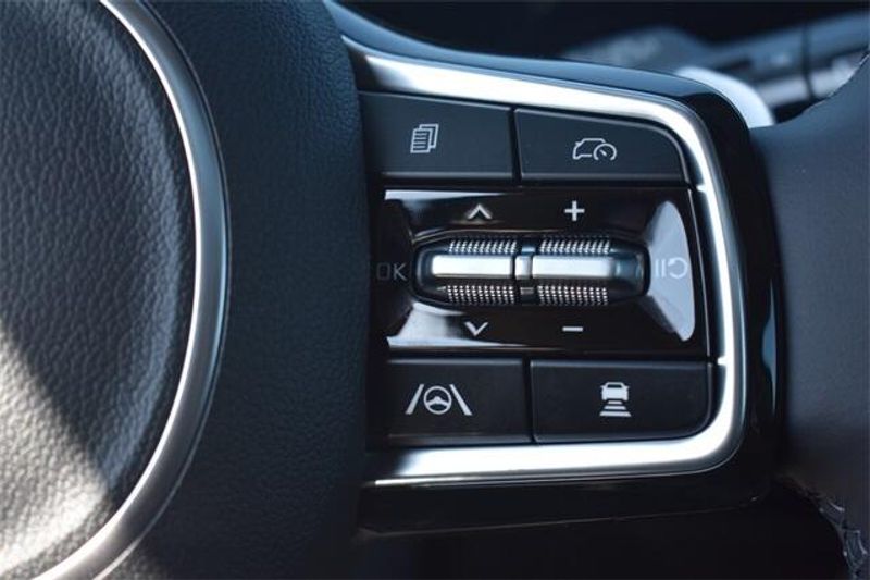 2025 Kia Carnival Hybrid SX PrestigeImage 32