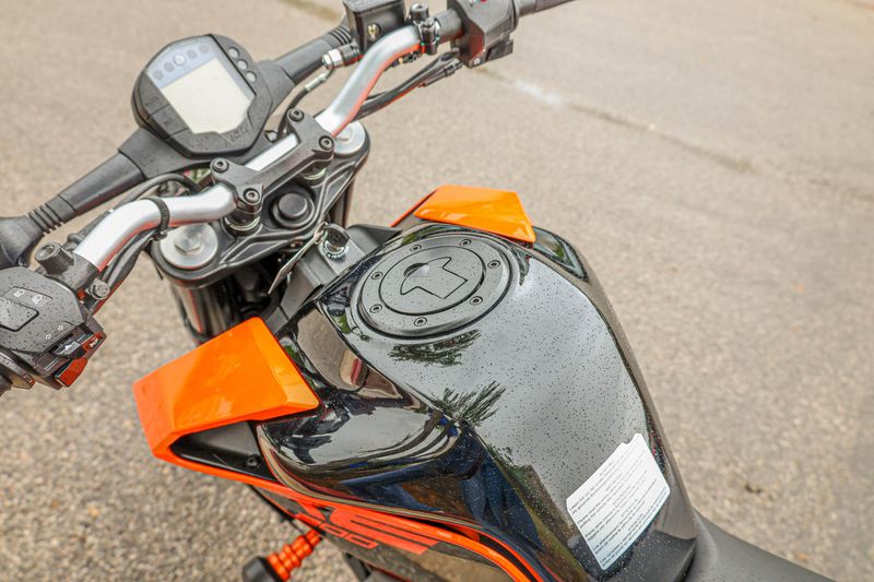 USED 2022 KTM DUKE 200 Image 22
