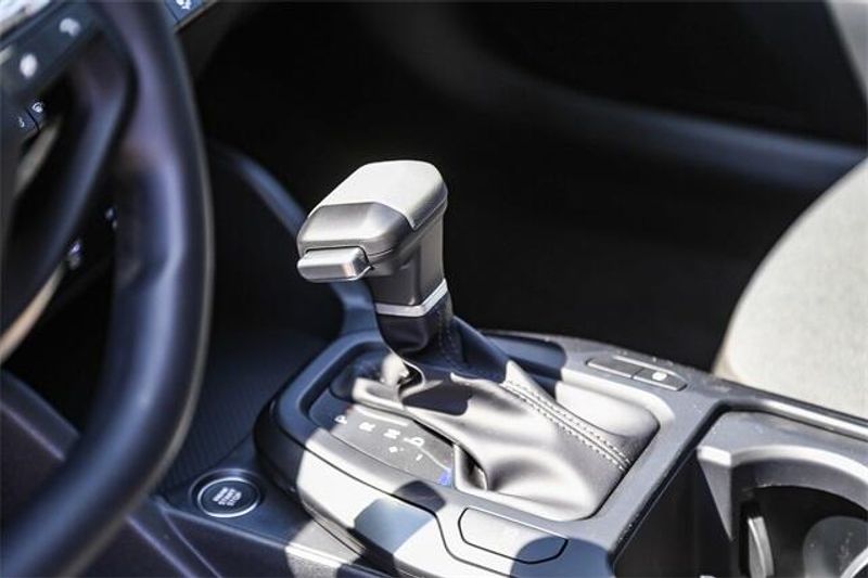 New 2025 Kia K4 LXSImage 10