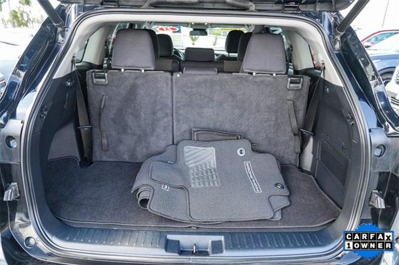 Used 2023 Toyota Highlander LImage 26