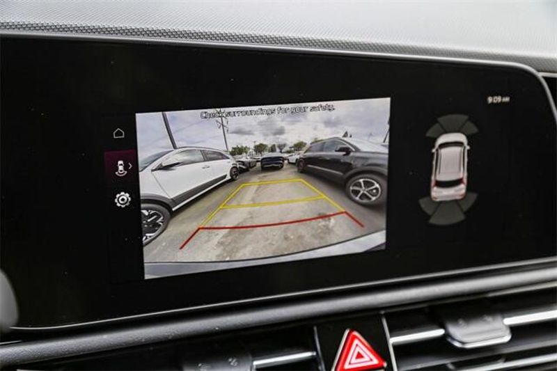 2025 Kia Niro SXImage 23