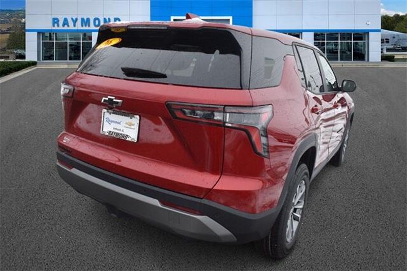 Used 2026 Chevrolet Equinox LTImage 3