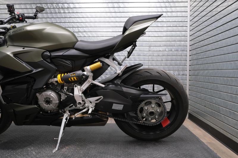 USED 2024 DUCATI STREETFIGHTER V2 Image 15