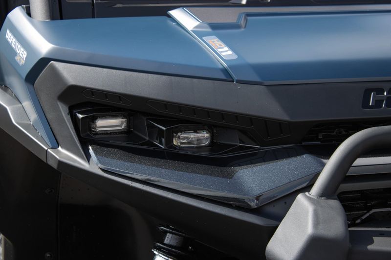 NEW 2026 CAN-AM DEFENDER MAX XT HD11 WITH 1025 INCH TOUCHSCREEN Image 7