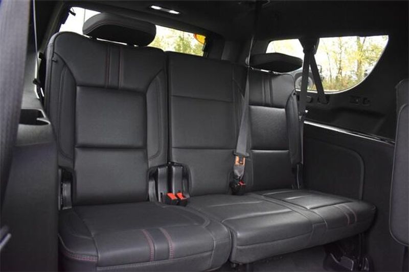 Used 2023 Chevrolet Suburban RSTImage 17