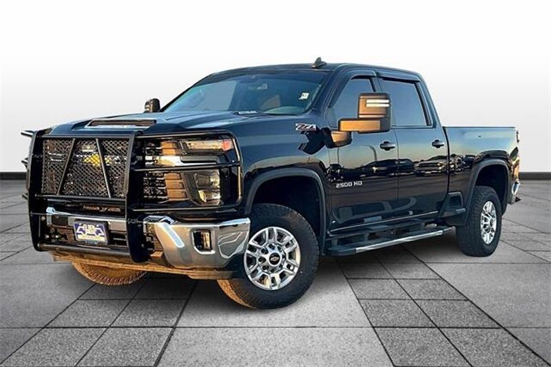 2024 Chevrolet Silverado 2500HD LTImage 2