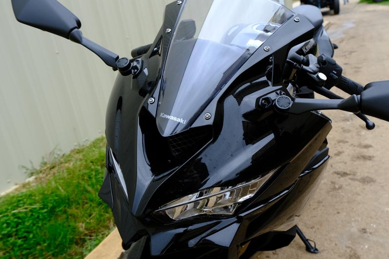 New 2025 Kawasaki NINJA ZX4R ABS METALLIC SPARK BLACK Image 21