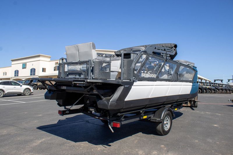 NEW 2026 SEADOO SWITCH CRUISE 21 300HP TECH PACKAGE WITH PAINTED TRAILER Image 4