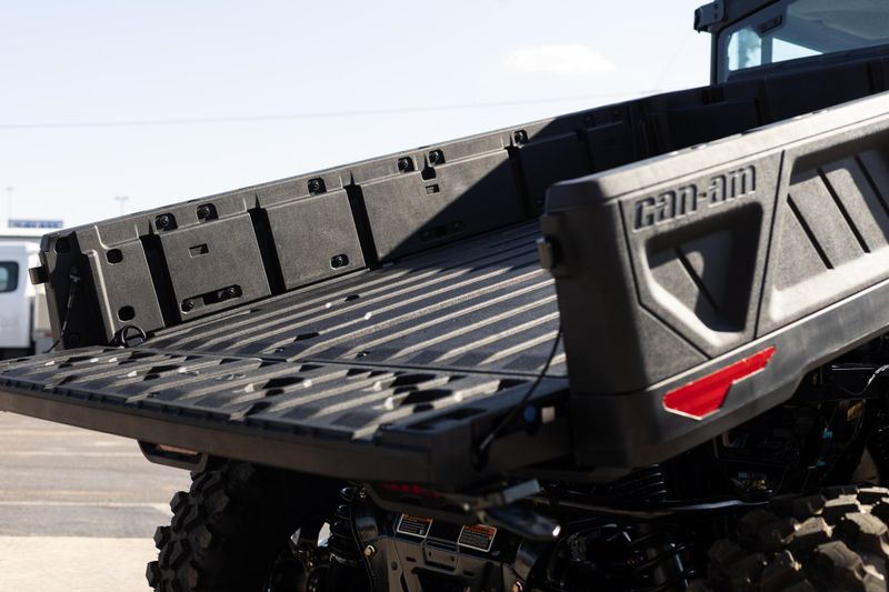 2025 Can-Am DEFENDER PRO LIMITED CAB HD10 DUSTY NAVY Image 7
