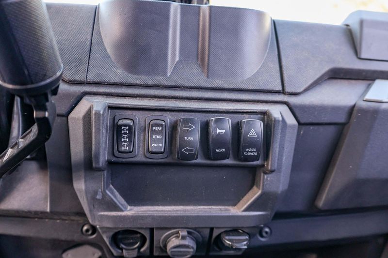 USED 2025 POLARIS RANGER CREW XP 1000 PREMIUM Image 30