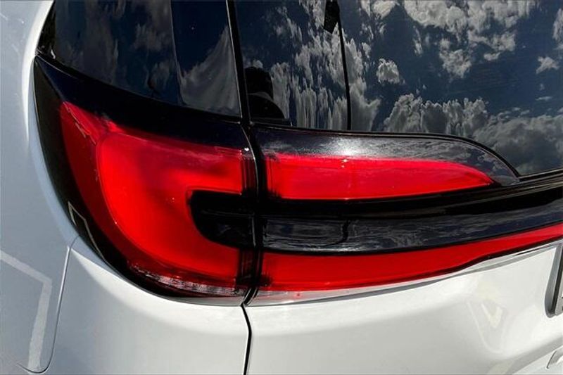 2022 Chrysler Pacifica Touring L photo 27