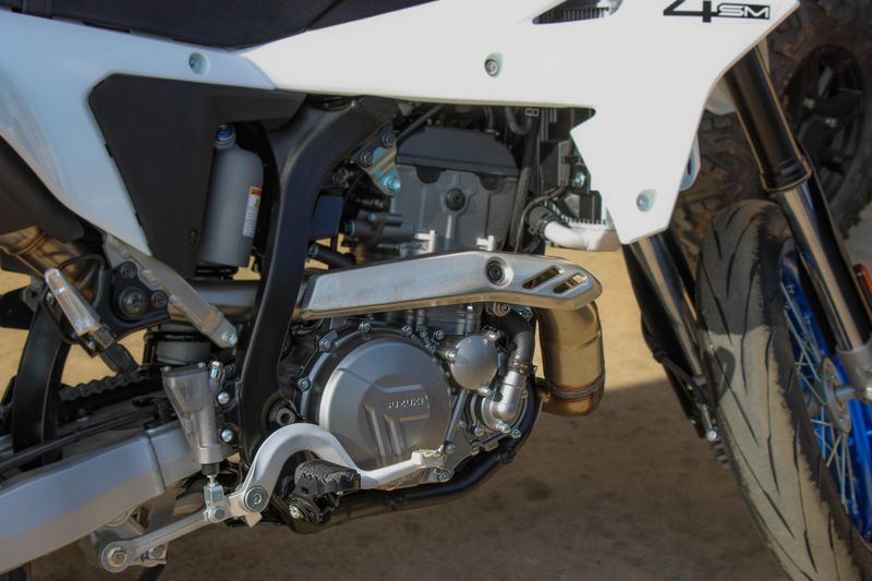 NEW 2025 SUZUKI DRZ4SM Image 12