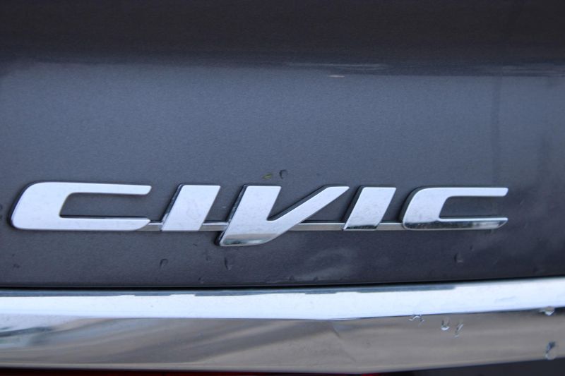 2015 Honda Civic SEImage 6