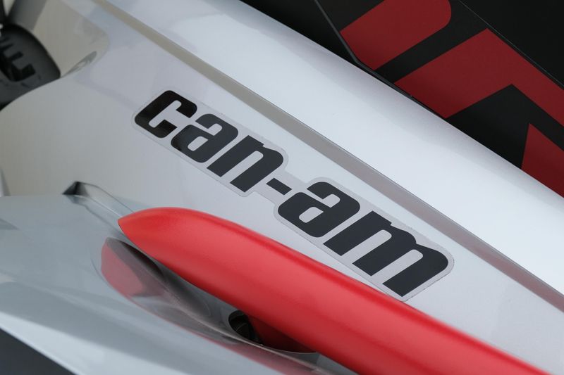 NEW 2026 CAN-AM RENEGADE X MR 1000R Image 12