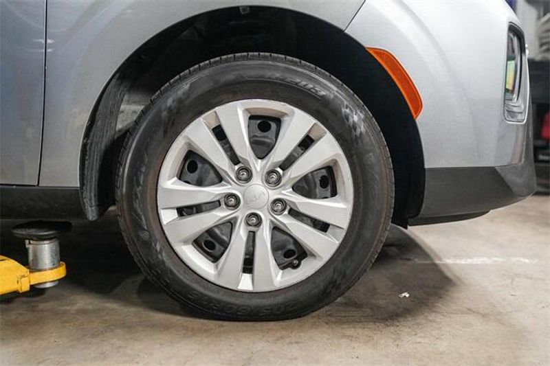 Used 2022 Kia Soul LXImage 11
