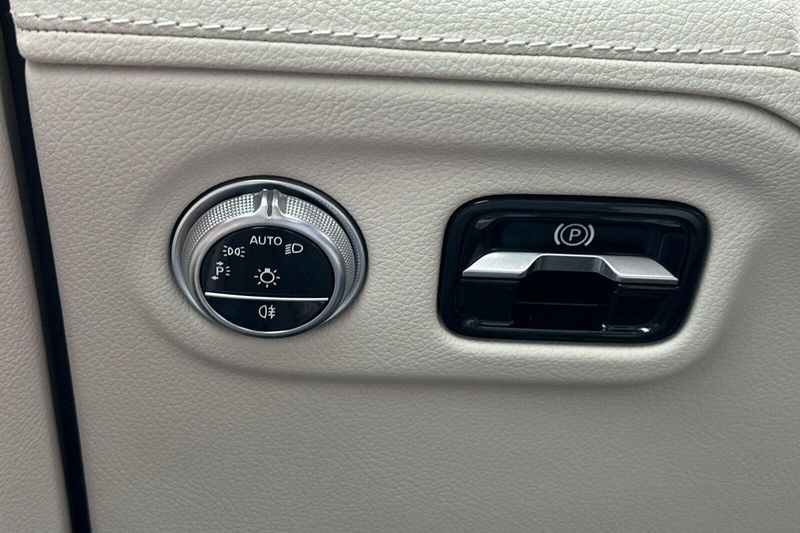 2023 Mercedes-Benz EQS 450Image 32