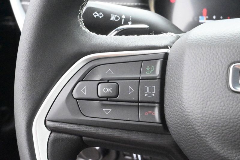 2025 Jeep Grand Cherokee Altitude XImage 21