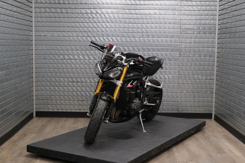 USED 2023 TRIUMPH SPEED TRIPLE 1200 RS Image 8
