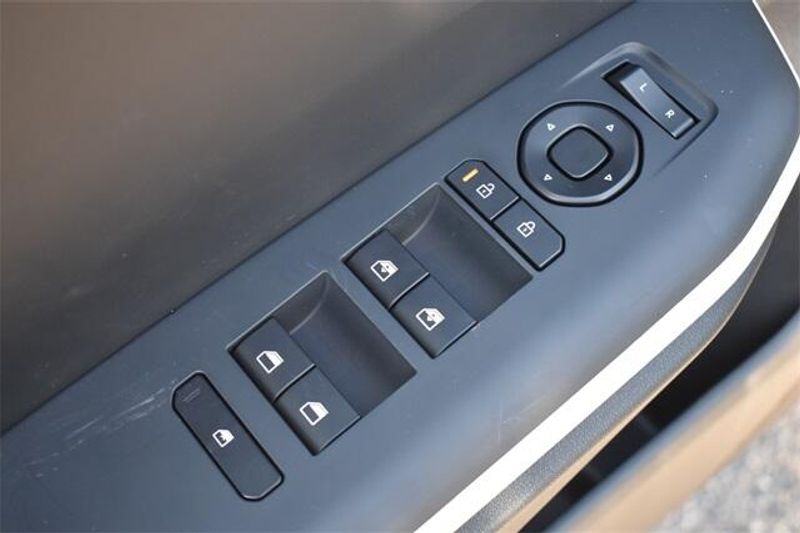2025 Kia K4 GT-LineImage 19