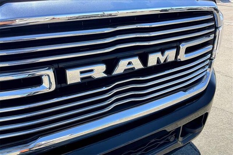 2024 Ram 2500 Laramie photo 29