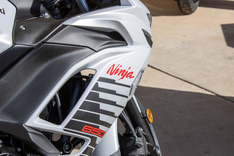 NEW 2026 KAWASAKI NINJA ZX6R Image 11