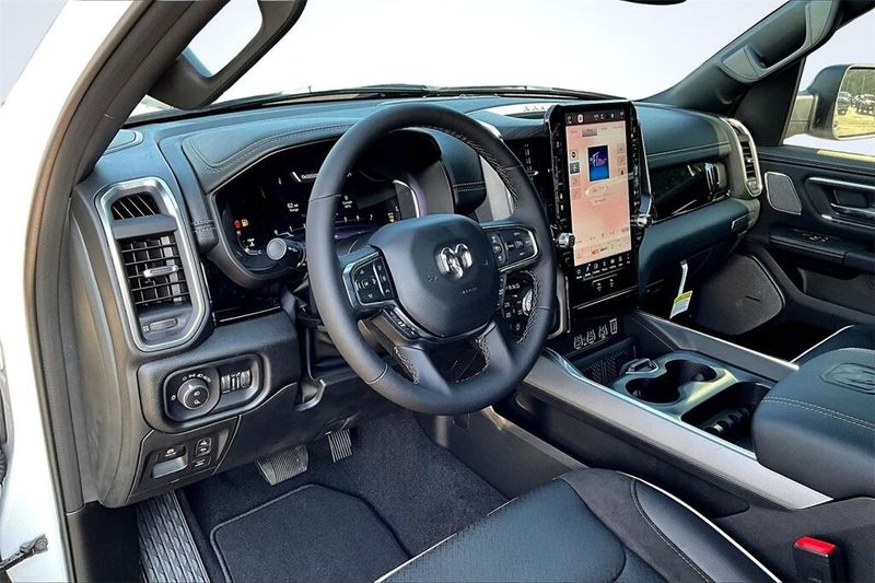 2026 Ram 1500 Laramie photo 5