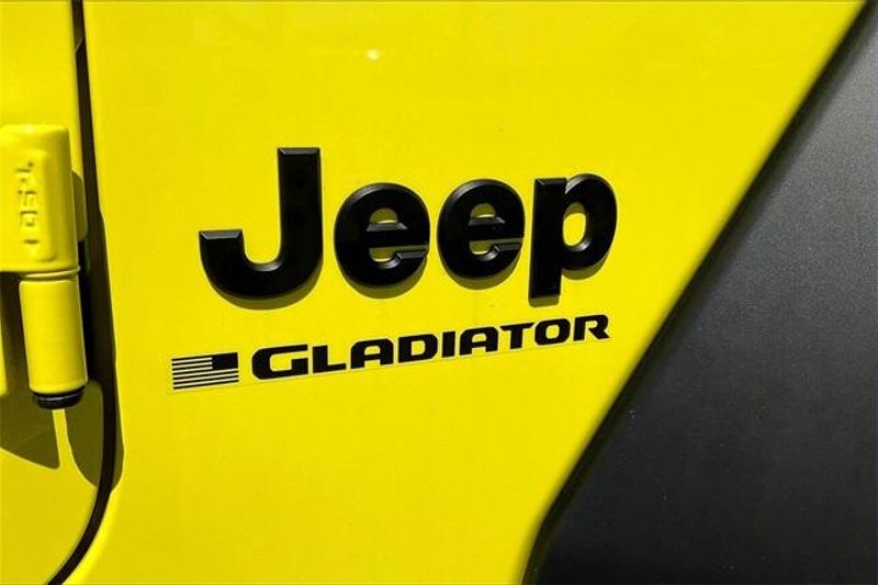 2024 Jeep Gladiator Sport photo 27