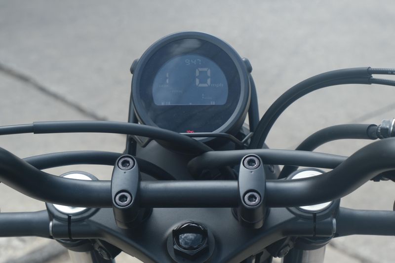 2025 Honda SCL 500 MATTE BLACK METALLIC Image 16