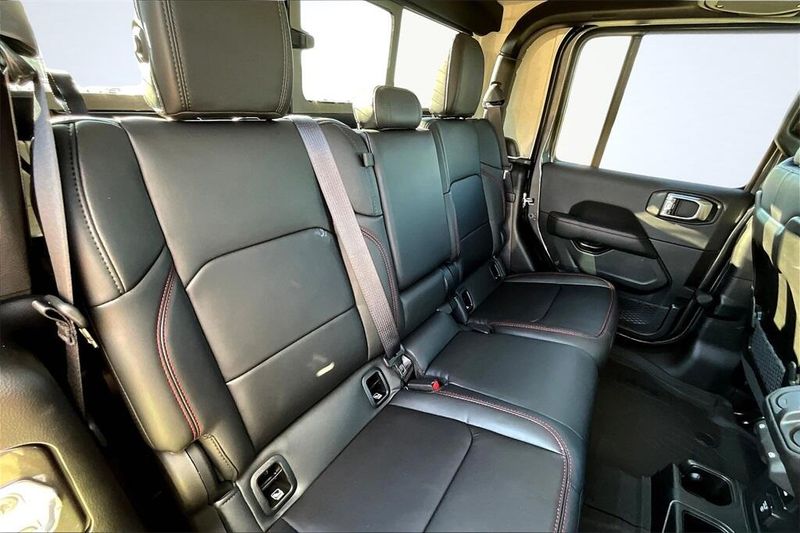 2025 Jeep Gladiator Rubicon photo 9