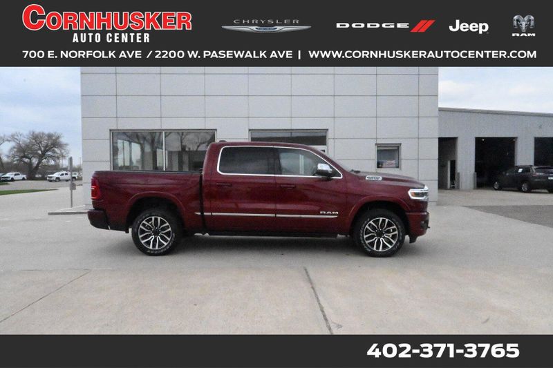 2025 RAM 1500 LimitedImage 1