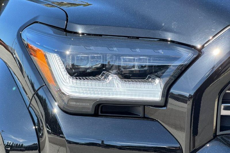 New 2026 Toyota 4Runner i-FORCE MAX Hybrid PlatinumImage 29