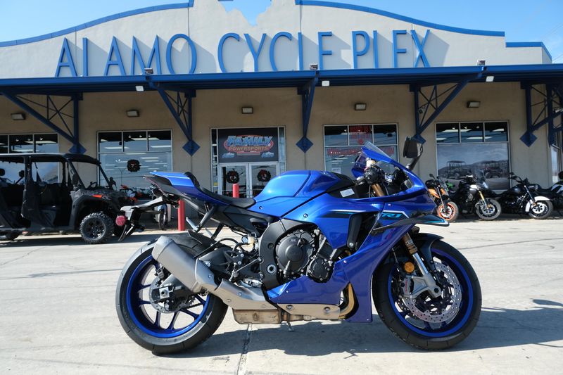 2025 Yamaha YZFR1 TEAM BLUEImage 5