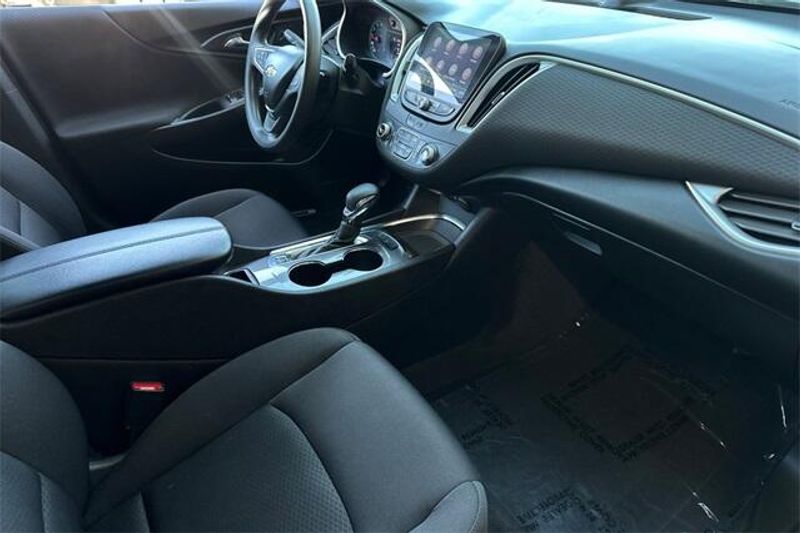 Used 2022 Chevrolet Malibu LTImage 13